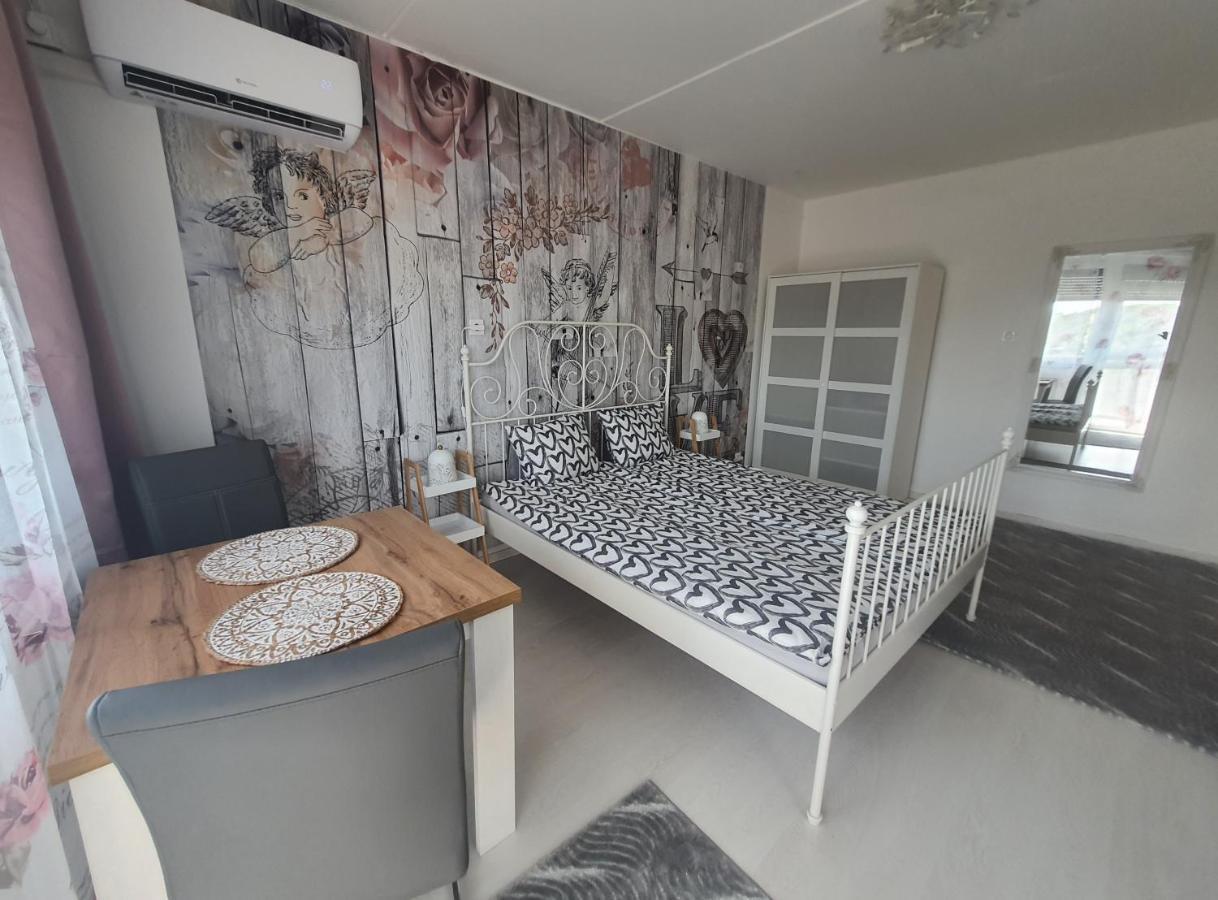 Hegyalja Apartman 米什科尔茨 外观 照片